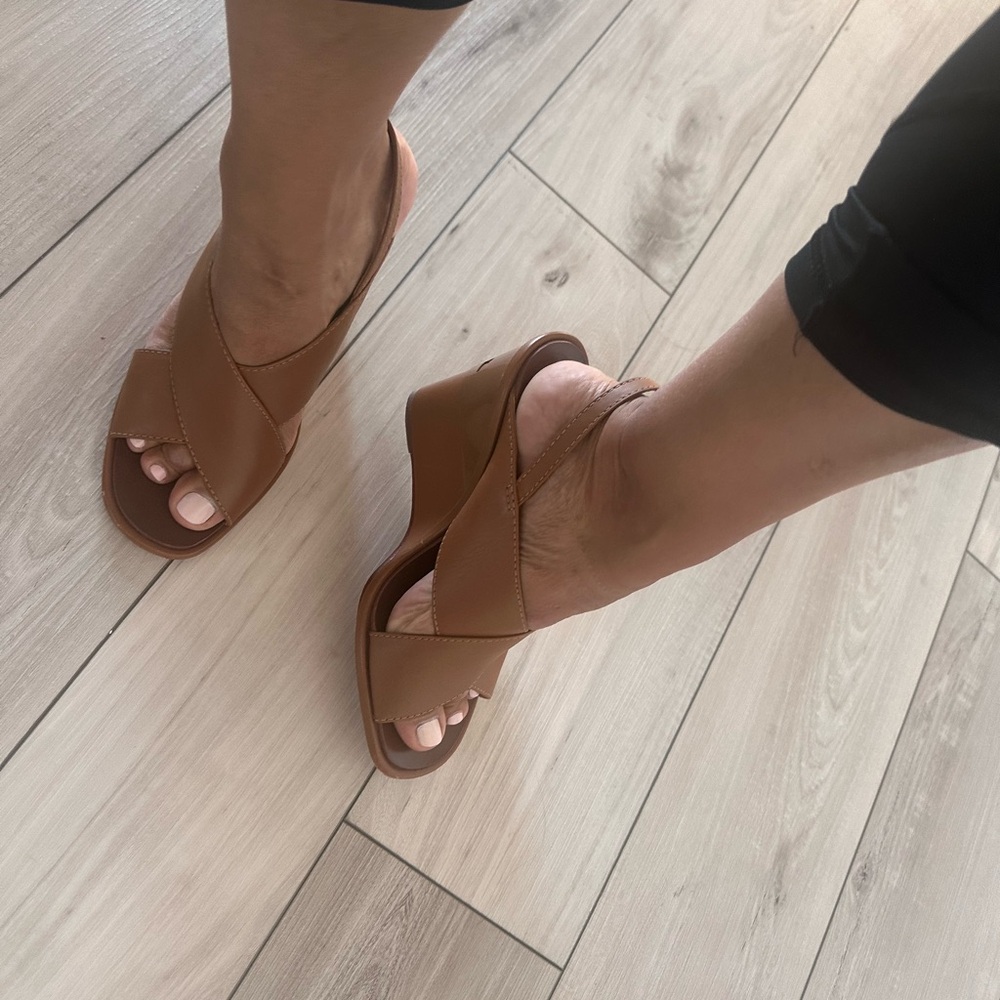 Tory Burch Gabrielle Tan